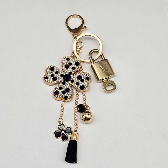 Authentic Louis Vuitton Lock & Key with unbranded Bagcharm, Keycharm, Keychain - Picture 1 of 10
